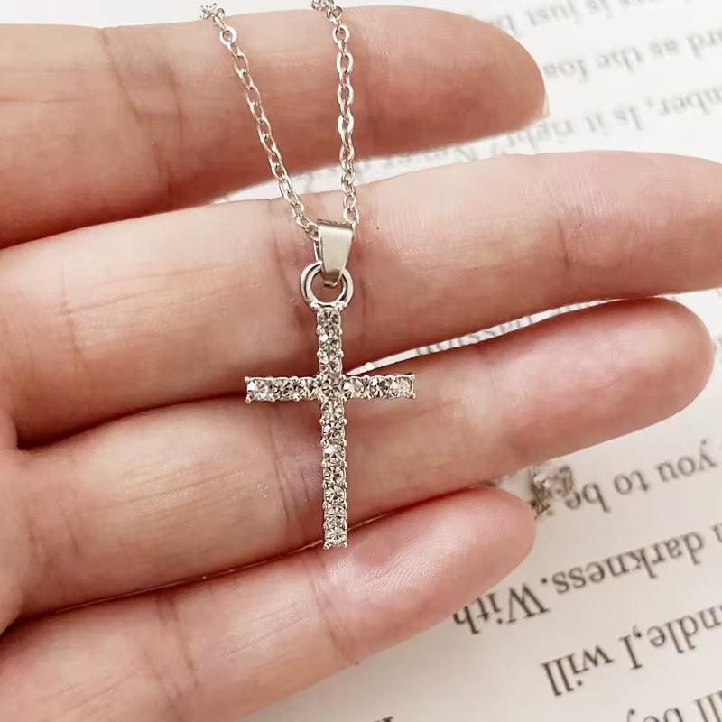 2021 Elegant Crystal Cross Pendant Necklace in Gold and Silver for Men and Women - Ideal Gift for Any Occasion